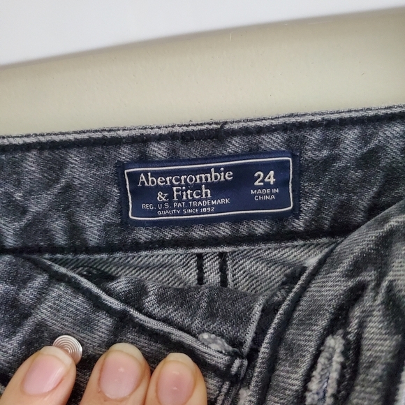 Abercrombie & Fitch Frayed Gray Medium Wash Denim Skirt - Picture 2 of 3